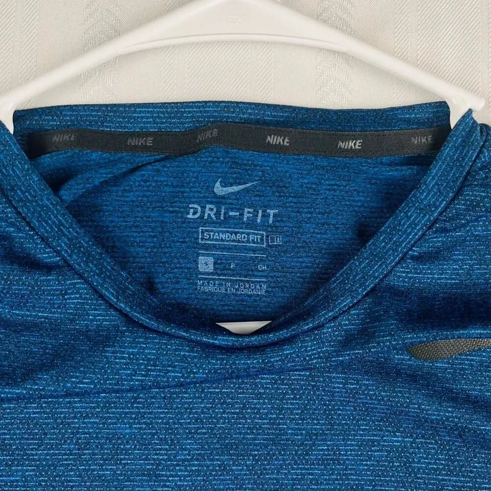 Nike Women's Blue T-shirt